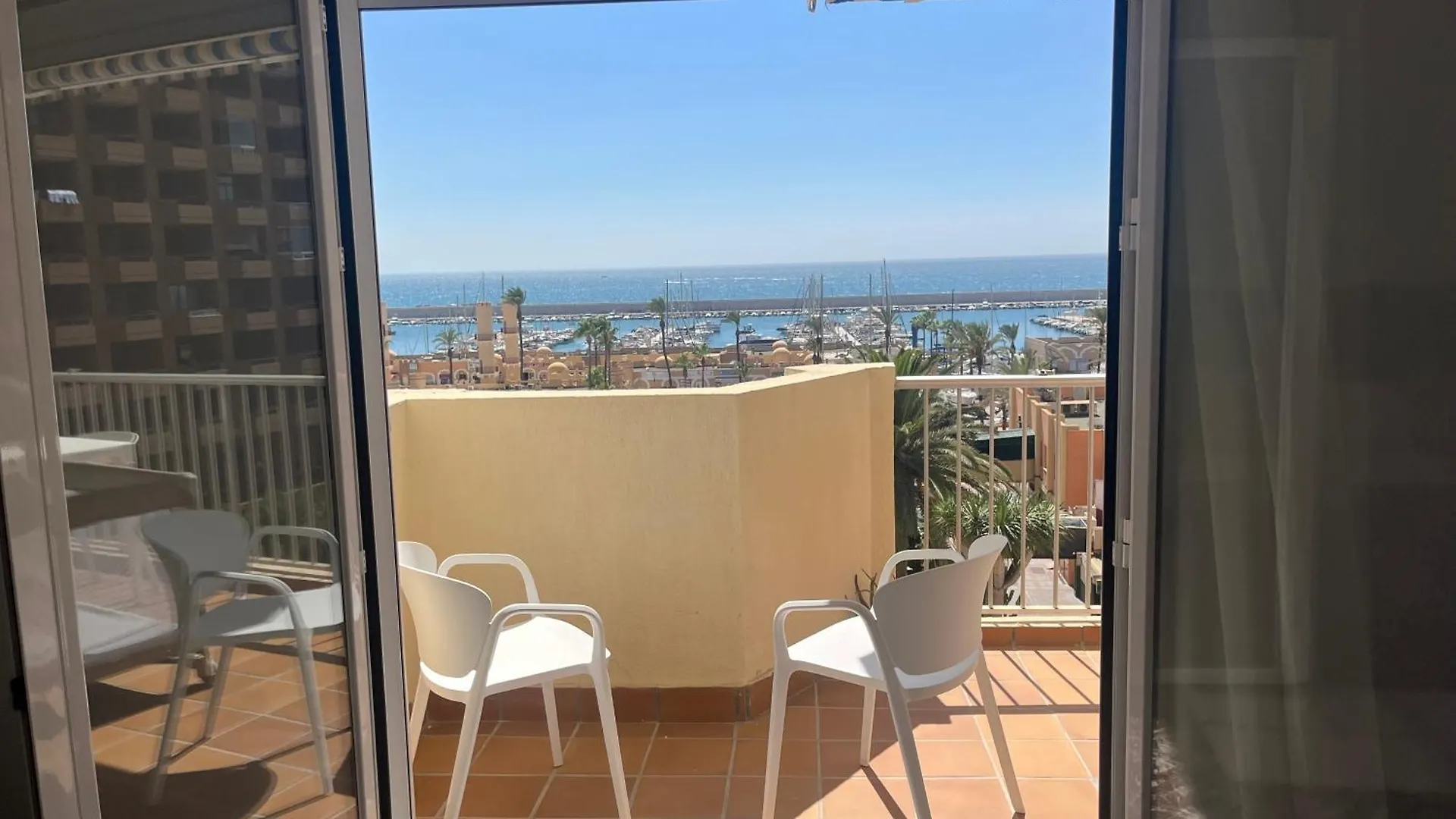 Sur Suites La Marina Fuengirola 0*,