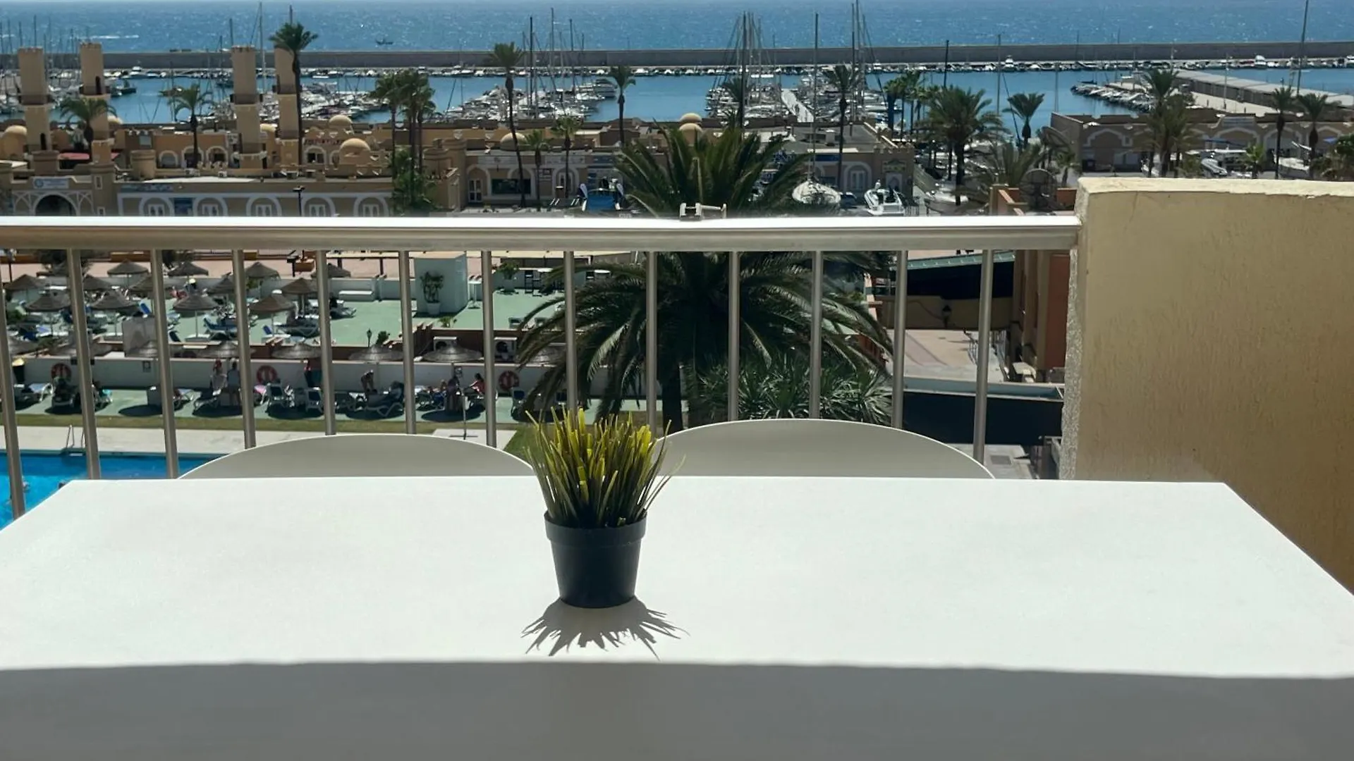 Sur Suites La Marina Fuengirola Apartment